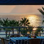 Helios Bay And 3*