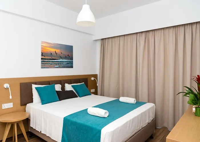 Helios Bay And 3* Klorakas