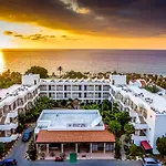 Helios Bay And 3*
