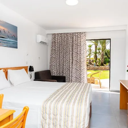 Hotel Helios Bay And Klorakas