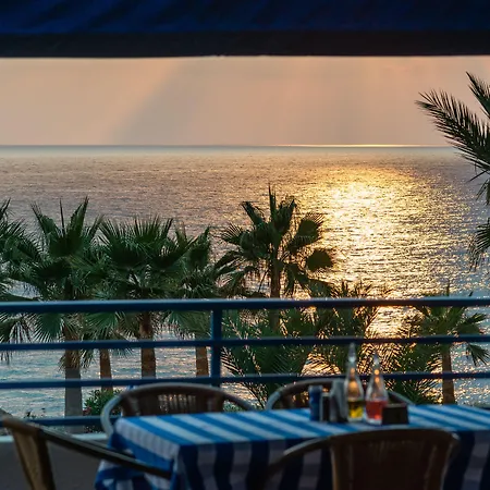 Helios Bay And 3*