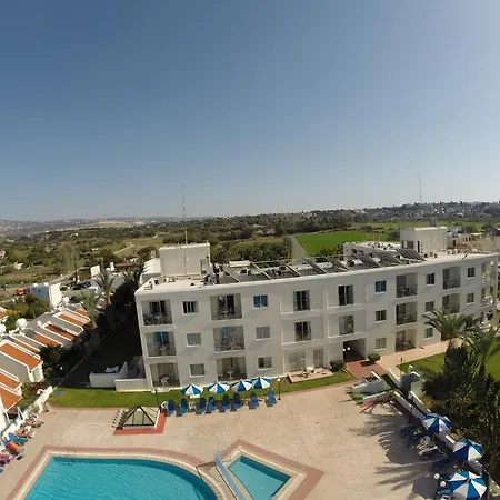 Helios Bay And 호텔 Klorakas