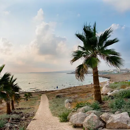 Helios Bay And מלון