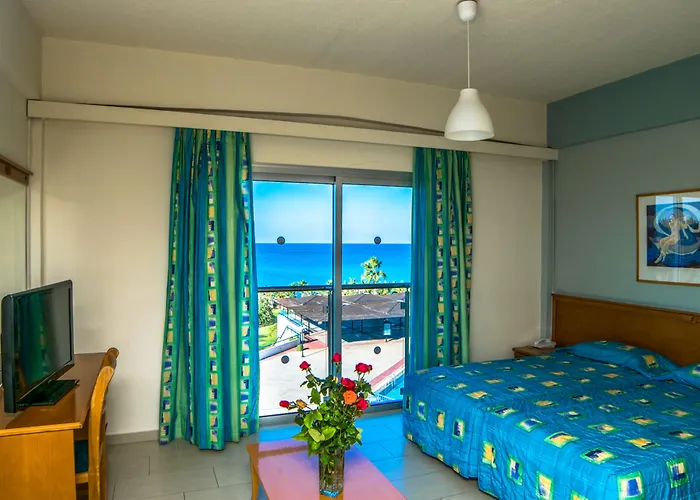 Helios Bay And 3* Klorakas