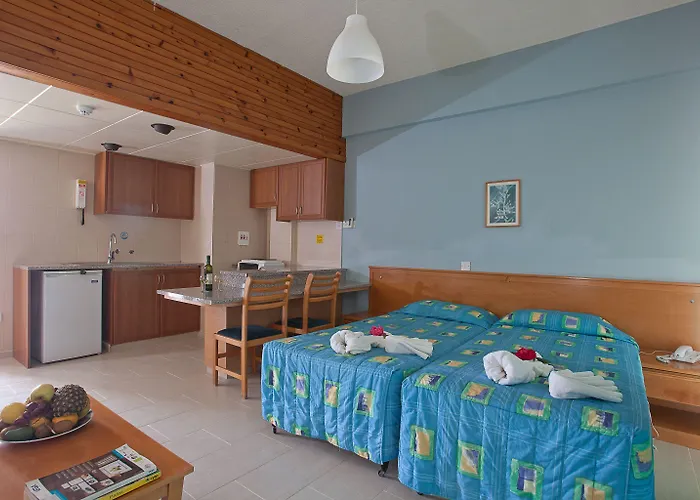 Helios Bay And 3* Hlóraka