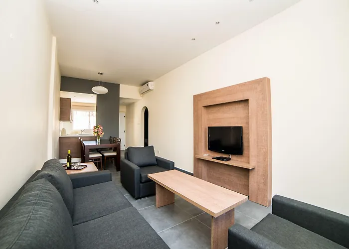 Helios Bay And 3* Hlóraka