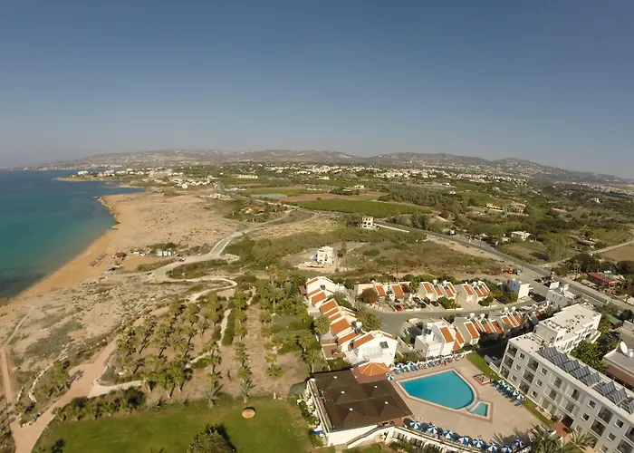 Helios Bay And Hotel Klorakas