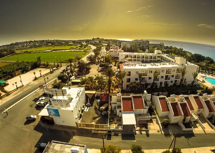 Hotel Helios Bay And Klorakas