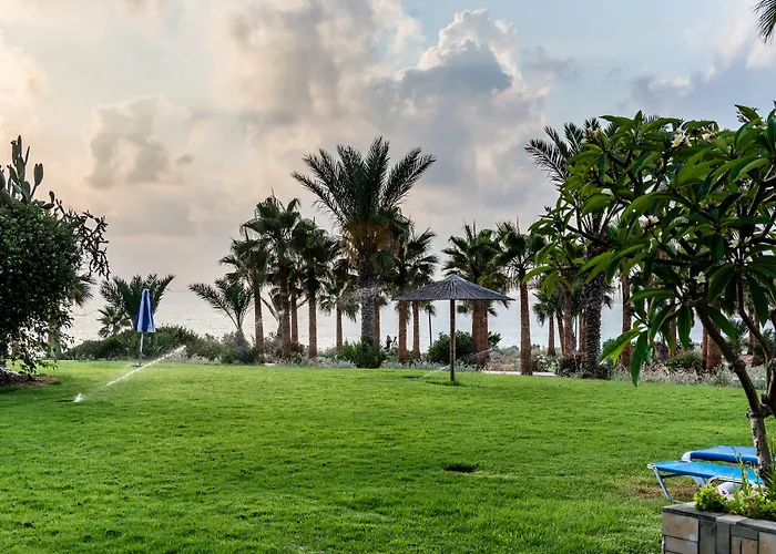 Helios Bay And 3* Χλώρακα