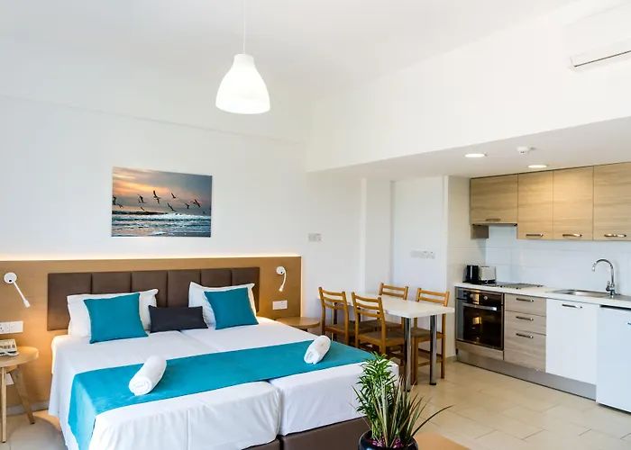 Ξενοδοχείο Helios Bay And 3*